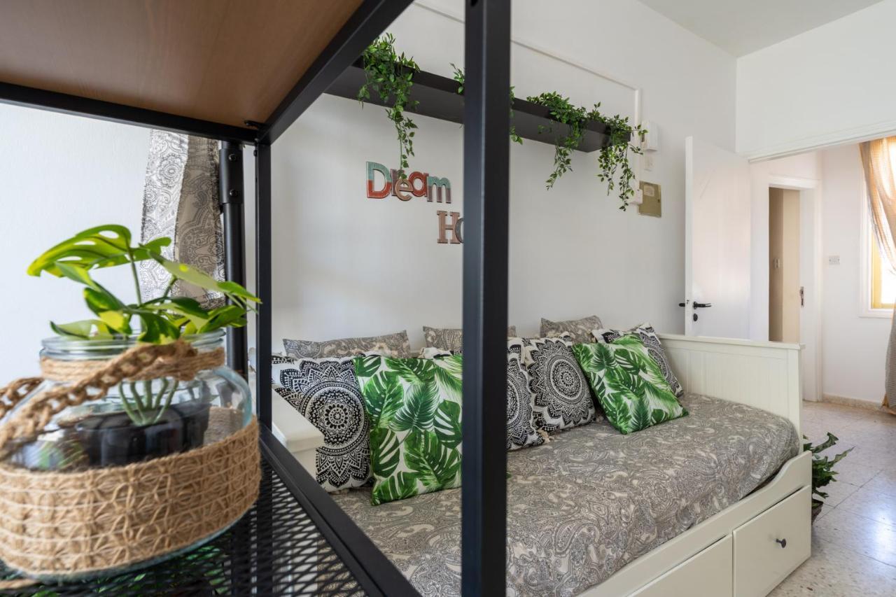 Oasis - Cozy Studio In Ларнака Екстер'єр фото